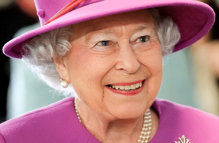La reina Isabel cumple 70 años en un trono que no era para ella