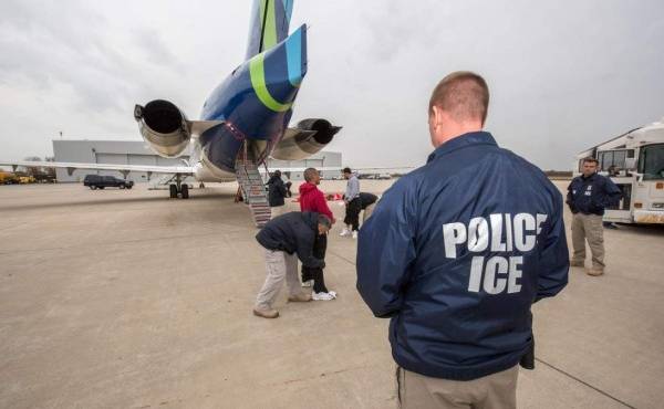 Corte dice que Biden no puede priorizar deportaciones
